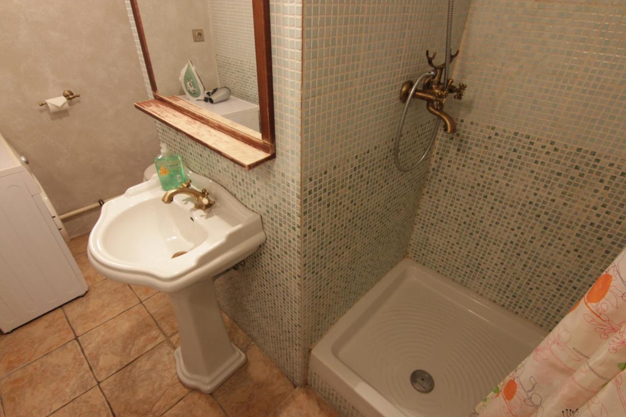 Apartment Cool 1 Bedroom Prokopska In Mala Strana Prague